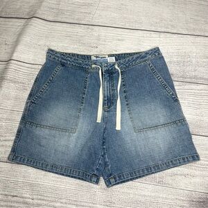 Old Navy Women’s 8 Vintage Y2K 03’ Era Jean Mom Shorts